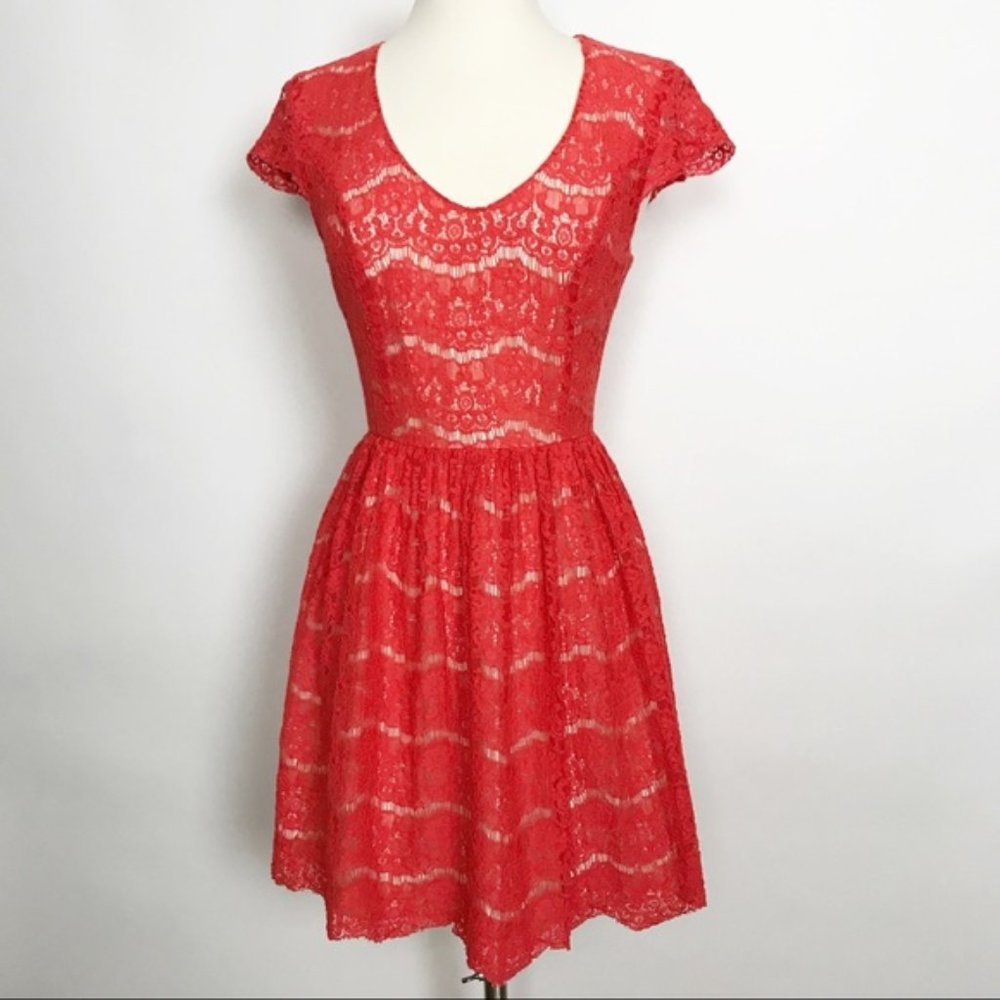 Kensie Cherry Red Scallop Cap Sleeve Lace Fit & Flare Above Knee Large Dress